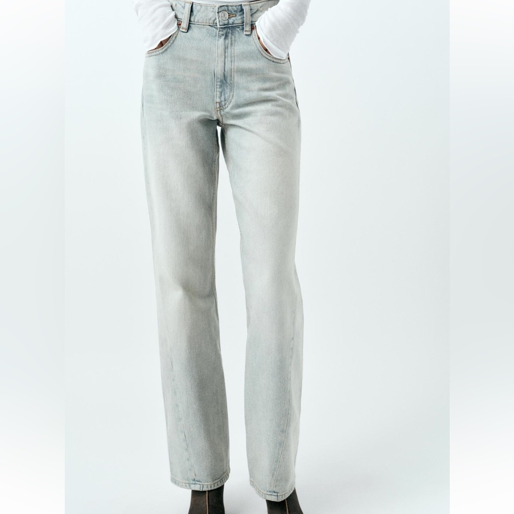 ❗️NWT❗️ ZARA MID-RISE TRF BOOTCUT JEANS